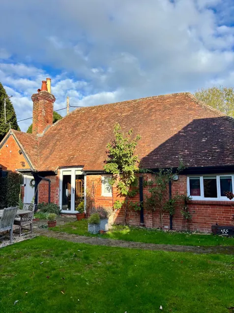 Country Cottage and Converted Barn Suite - Image 1
