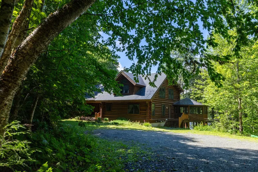 Spectacular Log Cabin at Piseco Lake - Image 1