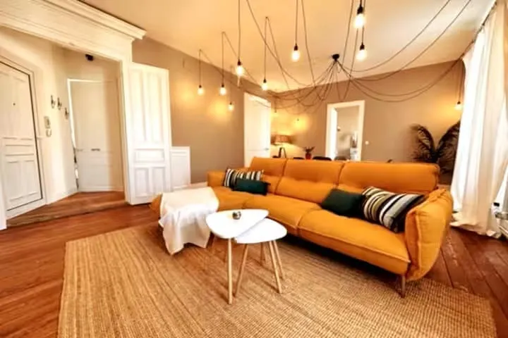 The Superb – Sleeps 4 - Image 1