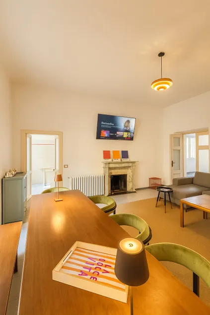 Luino Lakeside Retreat – 2BR with Parking & AC - Image 1