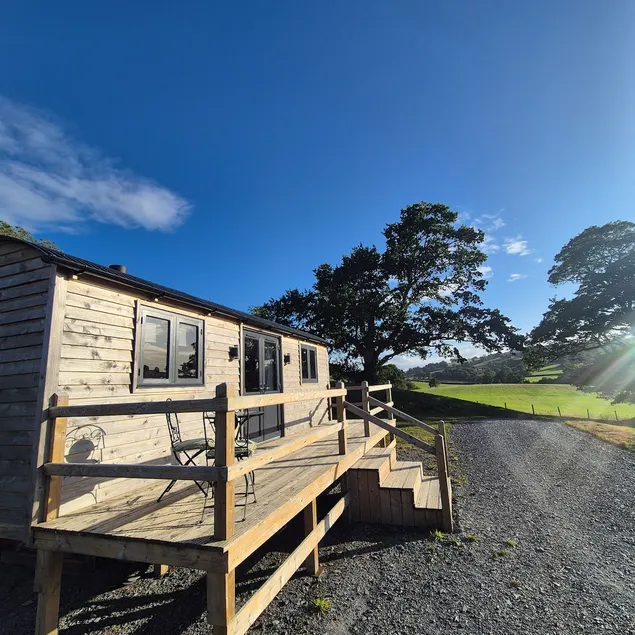 Bets - Shepherds Hut - Image 1
