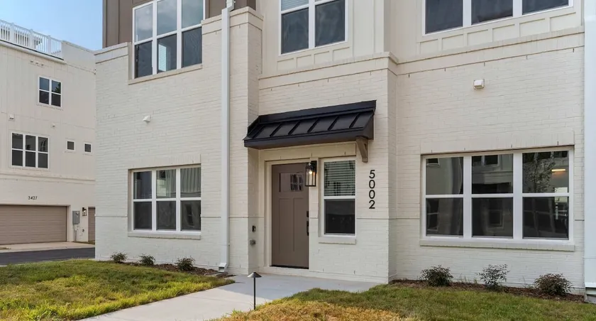 Fantastic 4 Bedroom House near CLT Airport/Uptown - Image 1