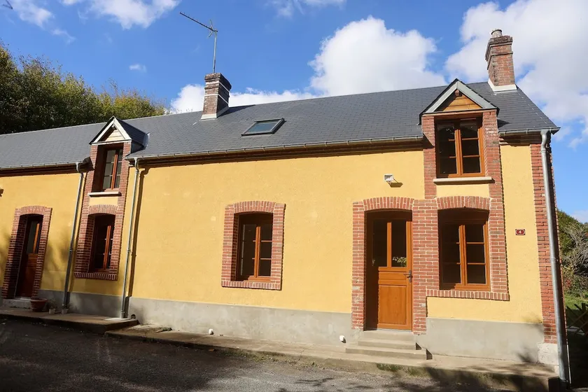 ”Chez Sophie” Longhouse for 6/8 people. - Image 1