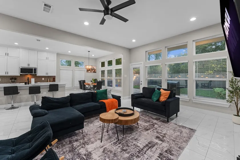 4BR Luxury Near DT • Fenced Yard • Firepit - Image 1