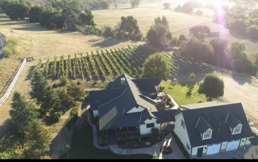 Rustic Vines Retreat - Image 1