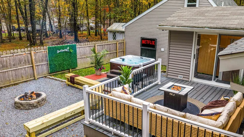 Charming Cabin in the Woods w/Hot tub & Firepit - Image 1