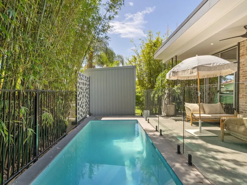 Serenity & Poolside Sun - 400m to Beach - Image 1