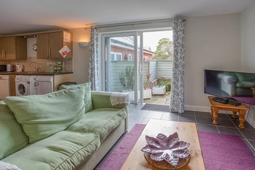 Waders - 2 bedroom coastal retreat, Crabpot Cottages, Hunstanton - Image 1