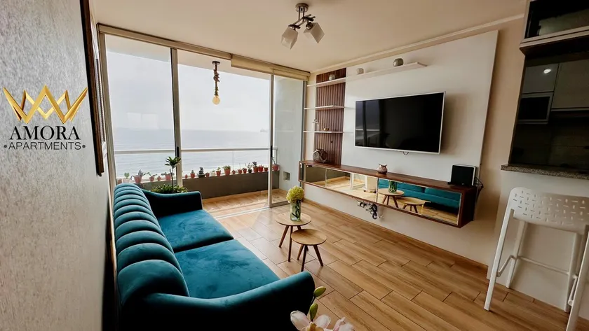 Beachfront stay with private balcony 100.6 - Image 1