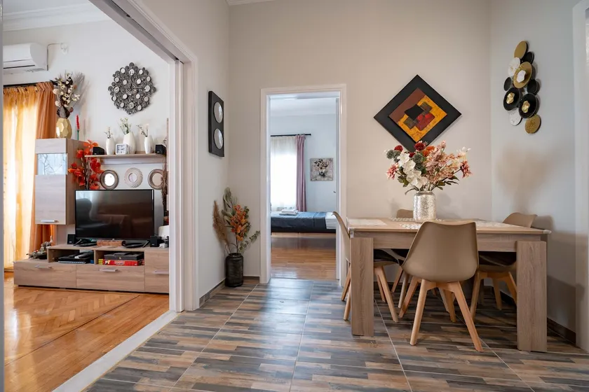 Attiki Haven - 4BR Stay - Steps from Metro by ΜΡS - Image 1