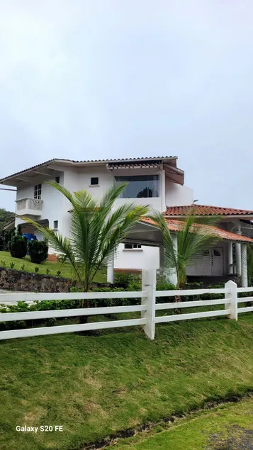 Villa Paraiso de Montana en Altos del Maria - Image 1
