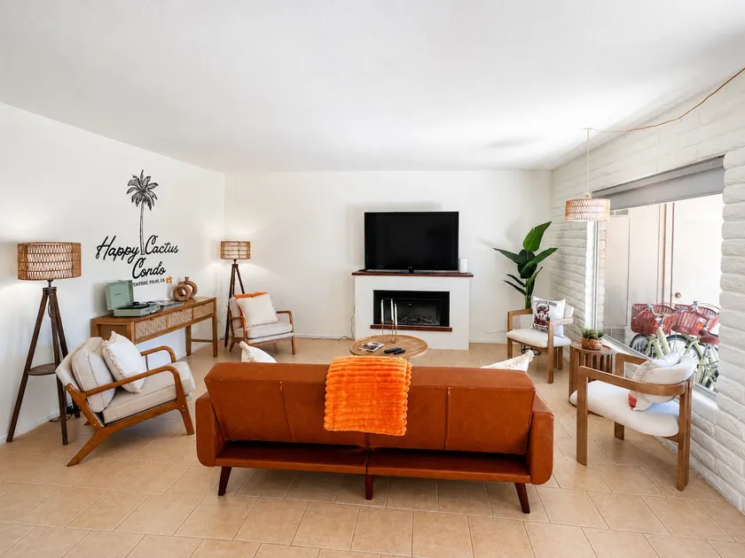 Happy Cactus Condo - Modern Desert Retreat - Image 1