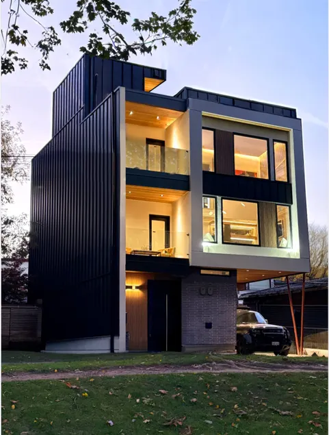 Modern Luxury Retreat in the Heart of Toronto - Image 1