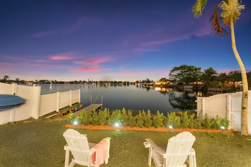 Dania Lakefront Retreat•BBQ•Kayak•Near FLL airport - Image 1