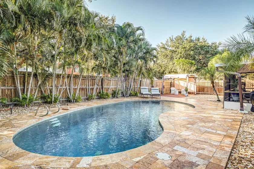 Family Winter Haven Retreat w/ Pool & Game Room - Image 1
