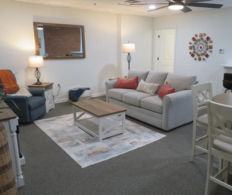 Executive Suite @ Heart of the Brick Dist. Lofts - Image 1