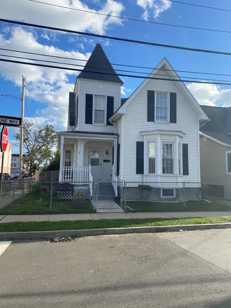 House by Seaside Park - Image 1