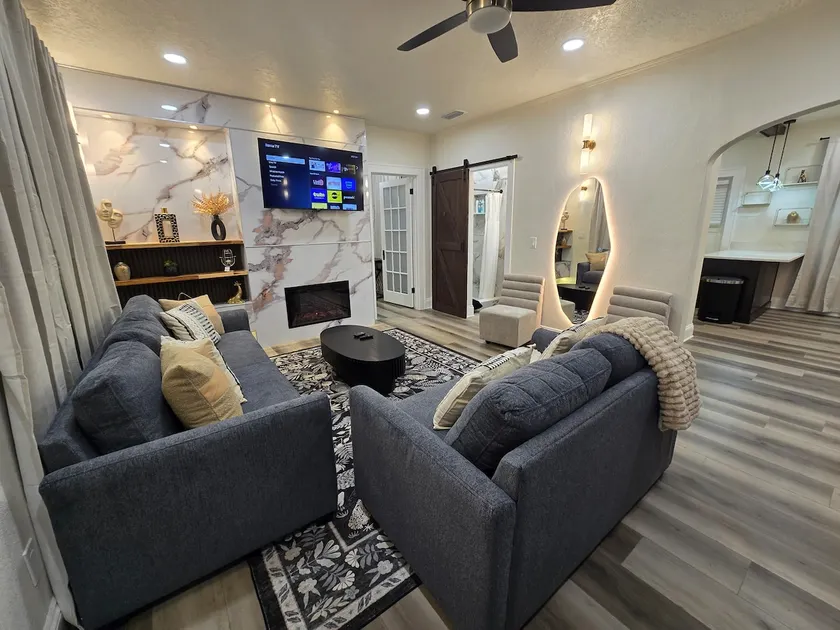 Orlando Downtown 3Bbd Near Arts Center | Sleeps 13 - Image 1