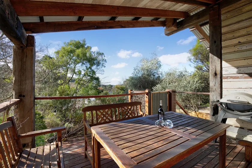 Leura Haven Homestead: Grand rustic cottage for 2 - Image 1