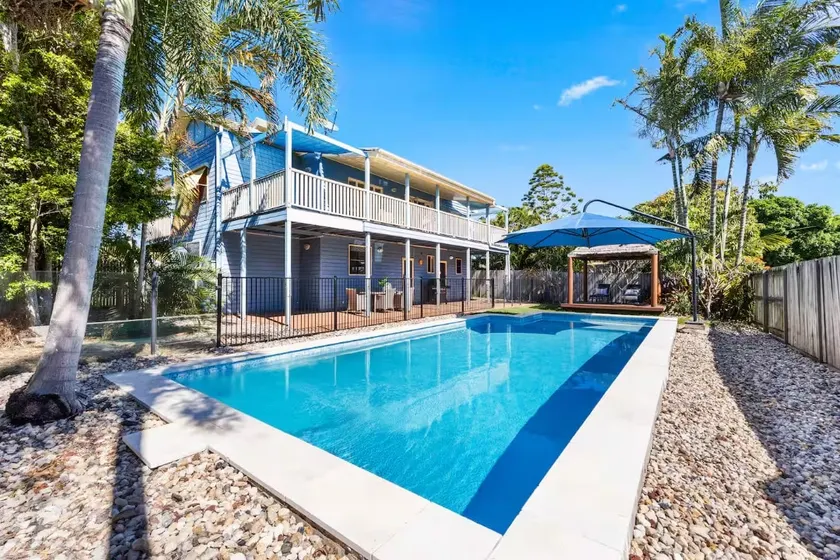 Bluewater Beach Retreat - 5BD/Pool/Walk to Beach - Image 1