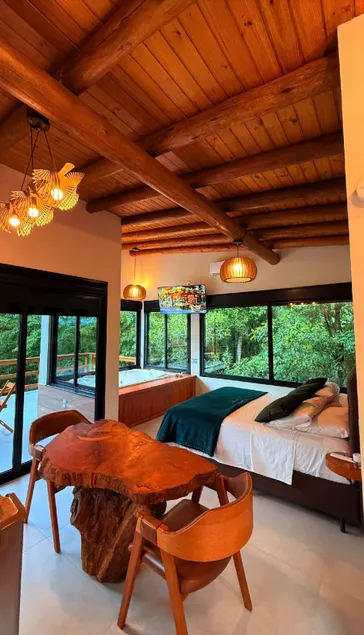 Chalet with Pool, Bathtub, Barbecue Grill, Downtown - Image 1