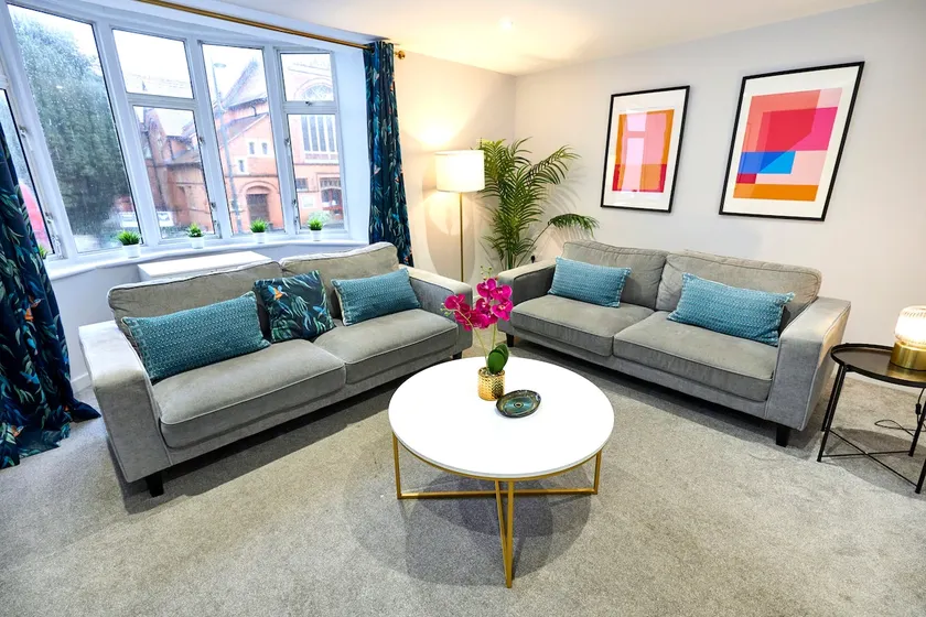 Modern 3-Bed Retreat Walk to Bournemouth Pier - Image 1