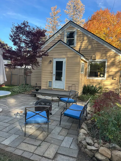 Charming Cheney Studio Long Stays - Image 1