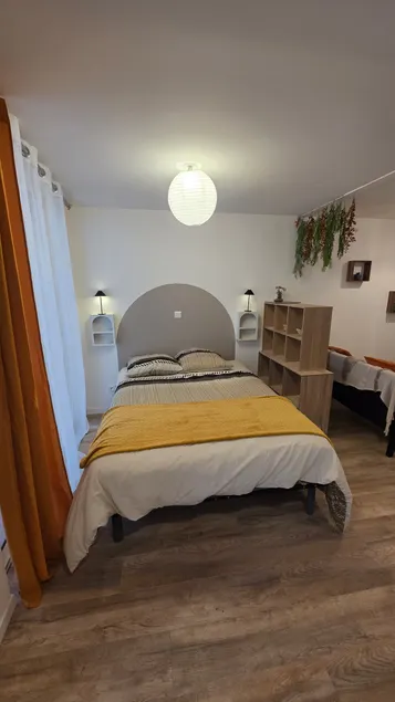 Cozy studio in the heart of Castelsarrasin - Image 1