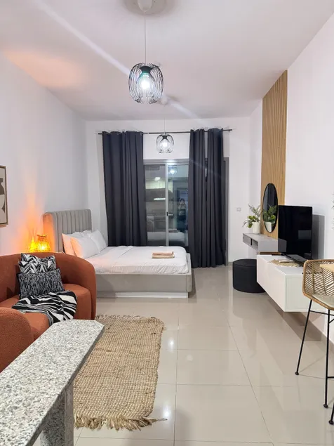 Cozy Studio Apartment-Dubai - Image 1