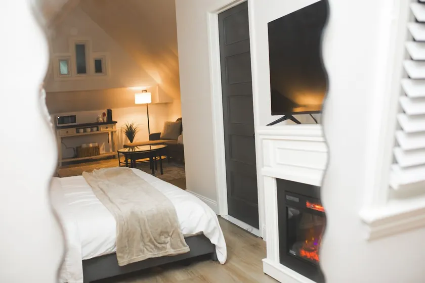 The Château at Cobbs Hill: The Tower Suite - Image 1