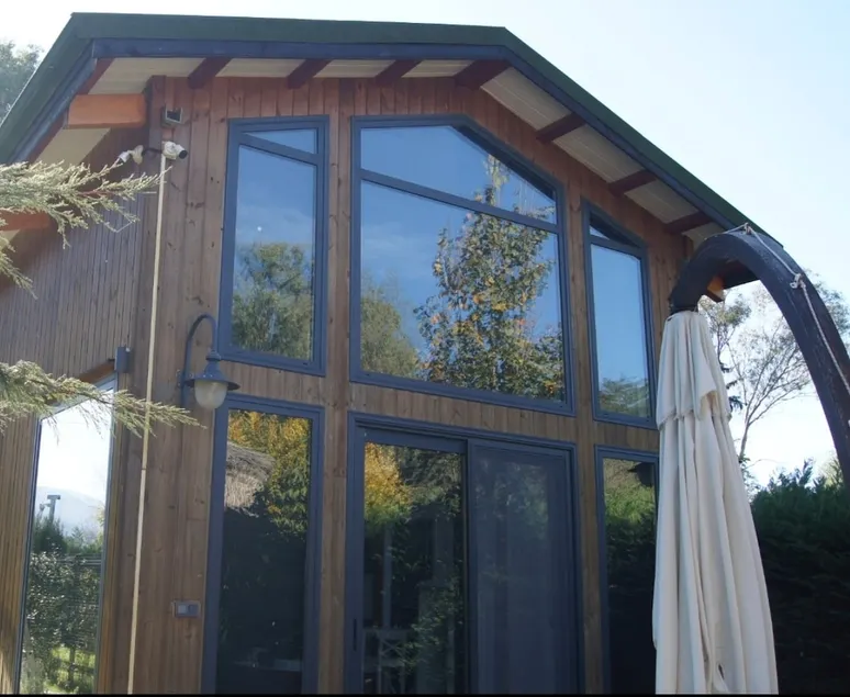 Specially designed, peaceful villa in the forest - Image 1