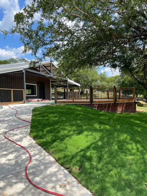 10 acres of secluded beauty - Image 1
