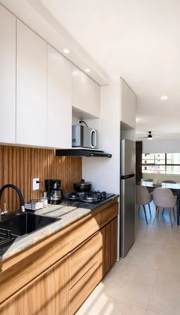 FM Deluxe Apartment Private Condo near Airport - Image 1