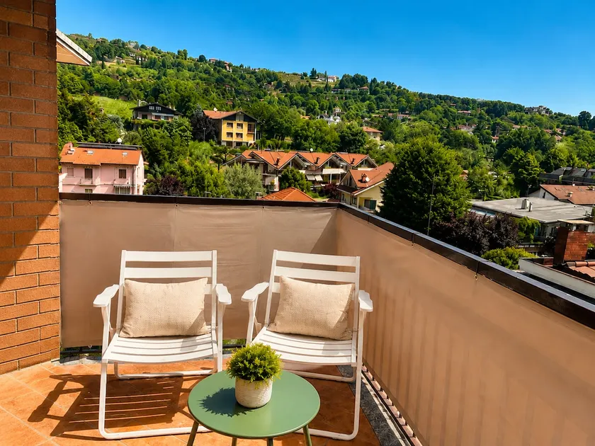 2 Double Beds with A/C • Hill View • Top Rated - Image 1