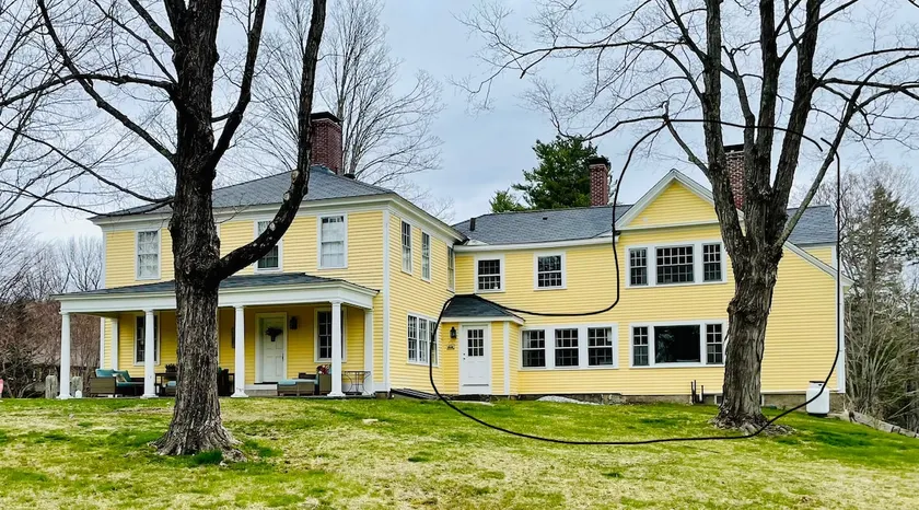 7-Min Drive to High Mowing, 2-Bed Historic Retreat - Image 1