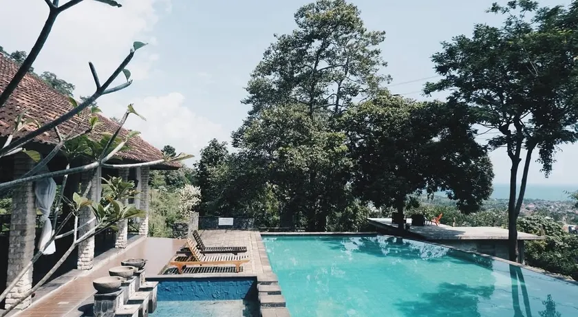 Covehill Green Resort - Image 1
