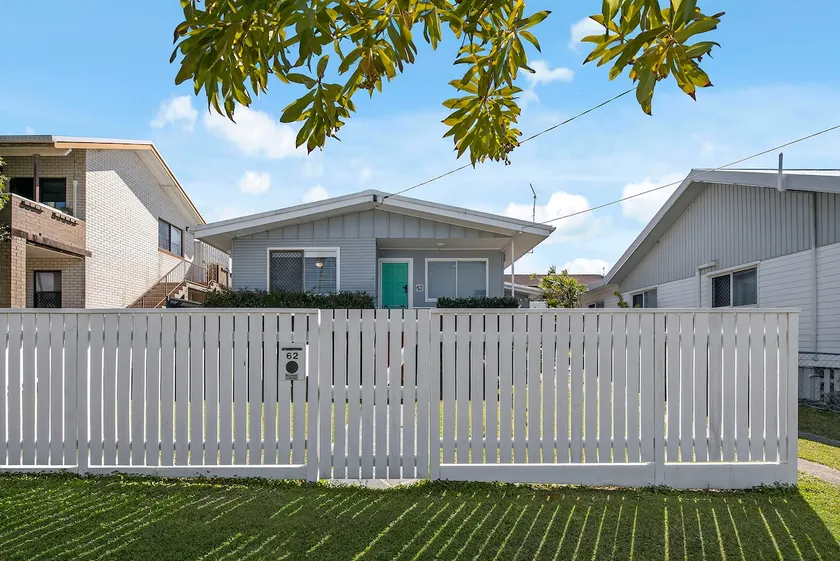 SeaBreeze@Margate Beachside-petfriendly f/fenced. - Image 1