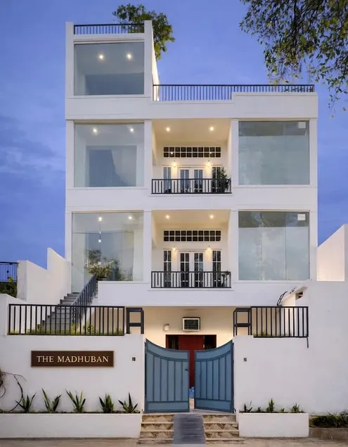 3BHK Premium Stay - Ram Mandir 1.4 km-Entire Floor - Image 1