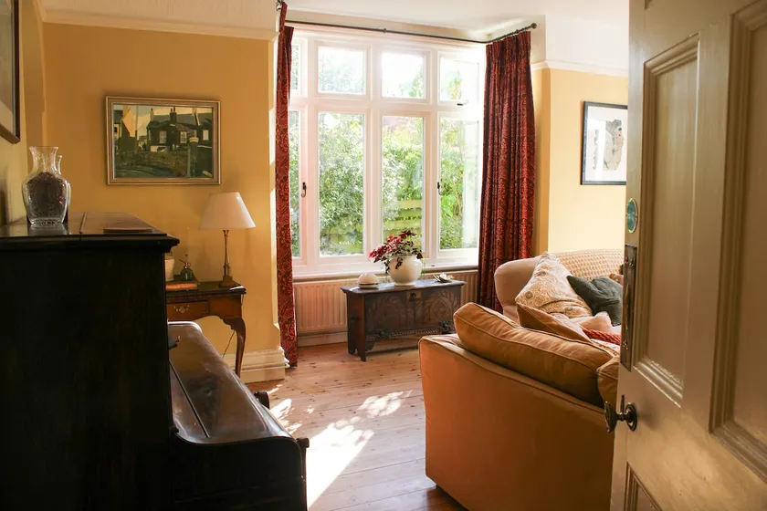 Large Characterful Home with Private Sauna & Views - Image 1