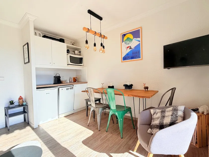 Cocooning apartment with pool/sauna access - Image 1