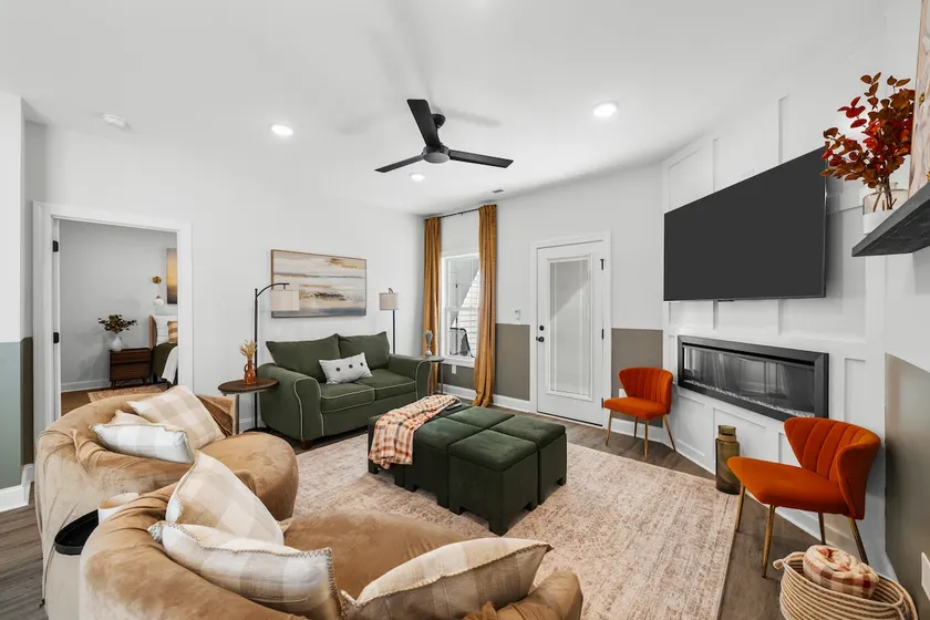 Retreat @ The Hollow | Luxury 4BR/3BA • ECU - Image 1