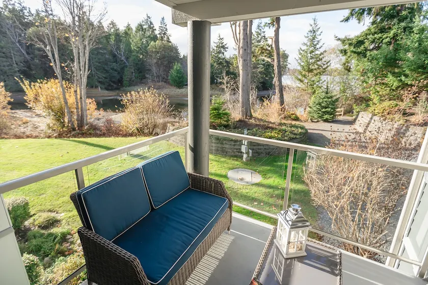 Pacific Cove By The Sea: Pool & Hot Tub - Image 1