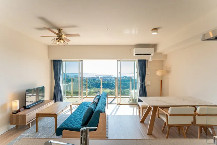“Mond Mío Okinawa 12F” — Views of the blue sea from the higher floors and a stylish resort over 70 m² in size — - Image 1