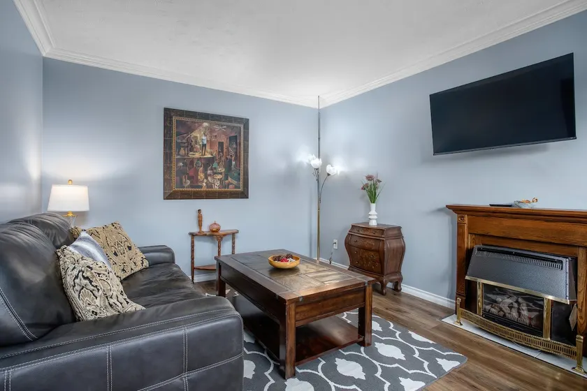 Comfortable and affordable 3 bedroom unit! - Image 1