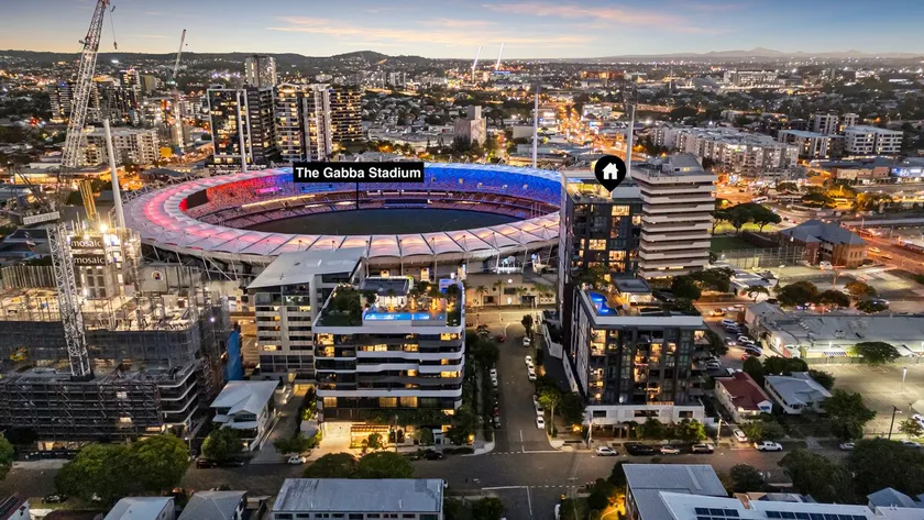 Stadium & Cityview | Lux 2BR | Free Parking|CBD - Image 1