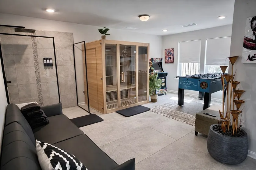 New luxury Townhome with Private Sauna in Atlanta - Image 1