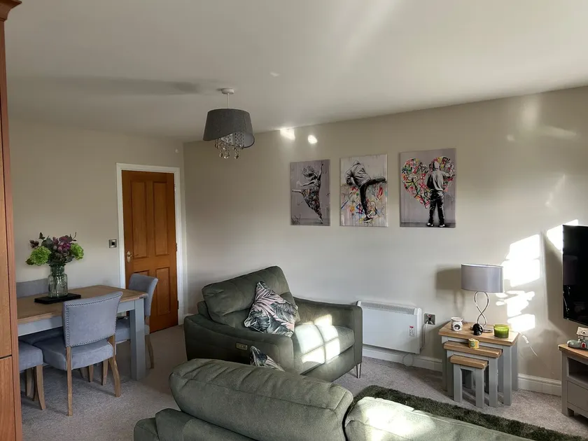 Contemporary Townhouse with Parking - Image 1