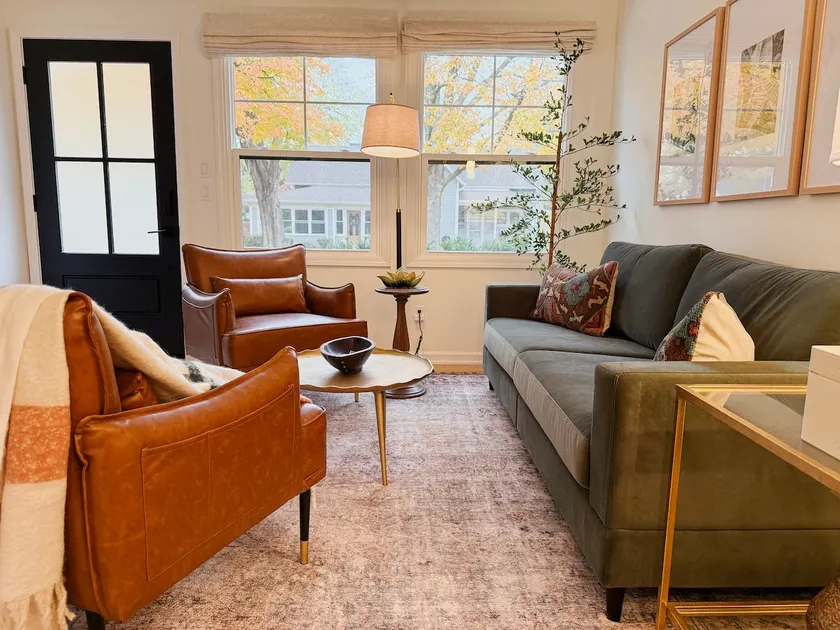 Boutique Cottage | Downtown | Outdoor Space | EV - Image 1