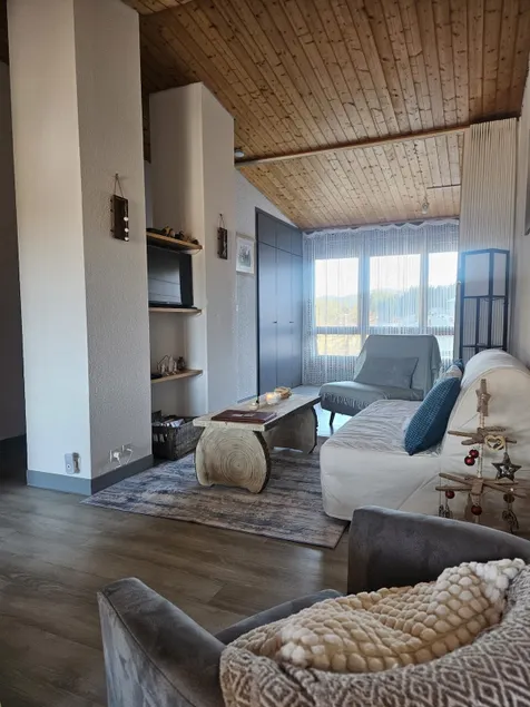 Chez Vi le Forestier: Cozy apartment in the heart of the Jura - Image 1