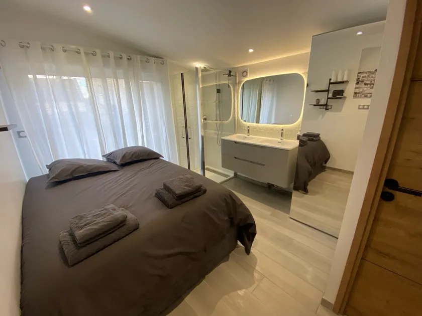 Modern studio 20 m² / 650 m walk from the airport. - Image 1